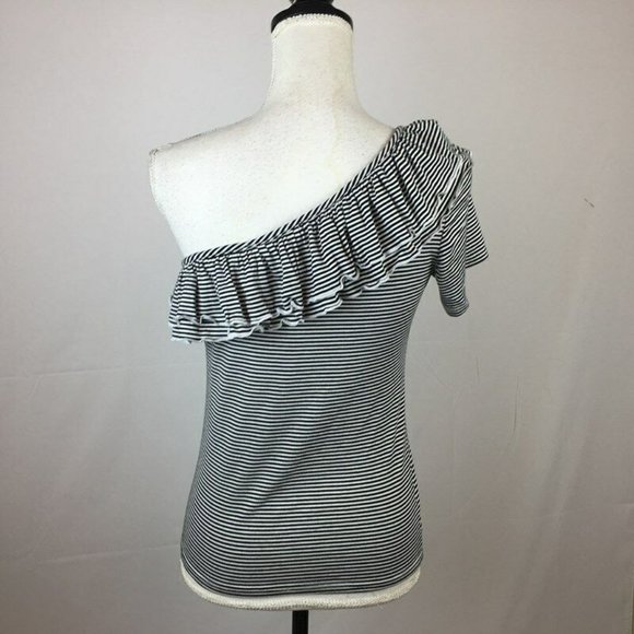 Romeo + Juliet Striped One Shoulder Top - Picture 5 of 7